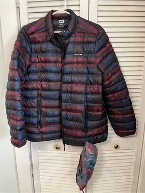 Roots packable down jacket